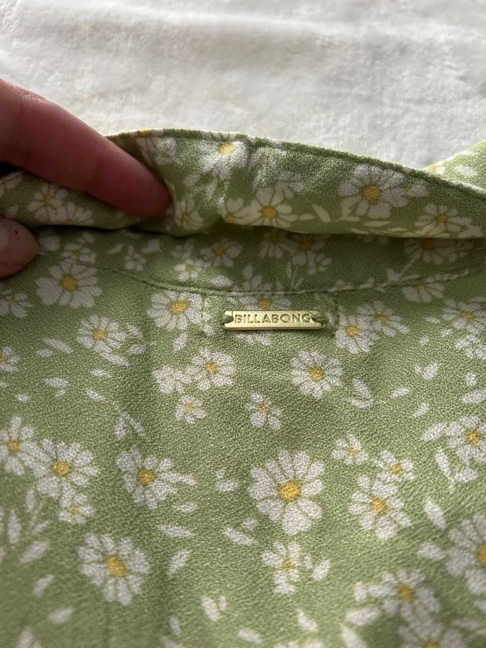 Billabong Green Floral Button-Front Midi Dress - Picture 10 of 10